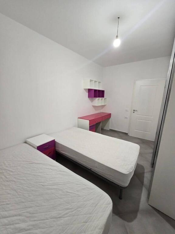 Jepet Me Qera Apartament 1+1+1 Ballkon