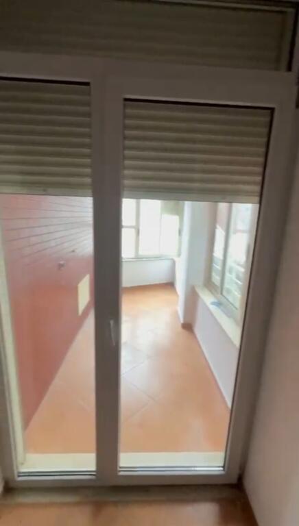 Shitet  apartament  3+1+2  +1 post parkim  Kodra e diellit  