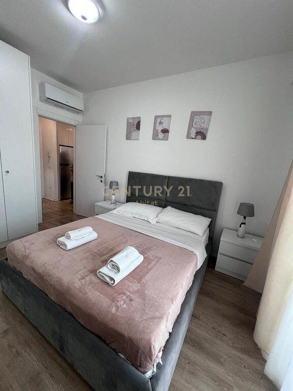 APARTAMENT 1+1 ME QIRA| MYSLYM SHYRI- pranë Rrugës së Kavajës