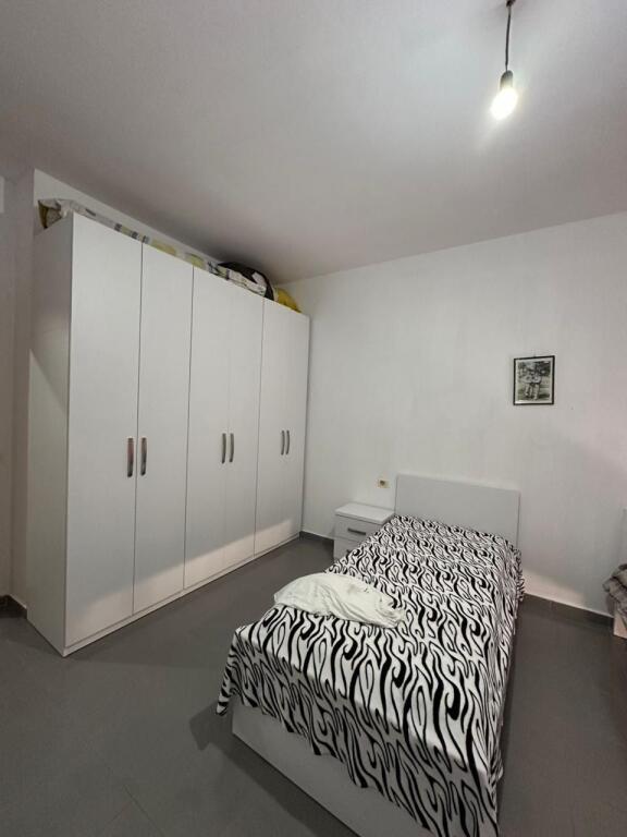 In vendita 2+2 bagno+1 balcone A Yzberisht