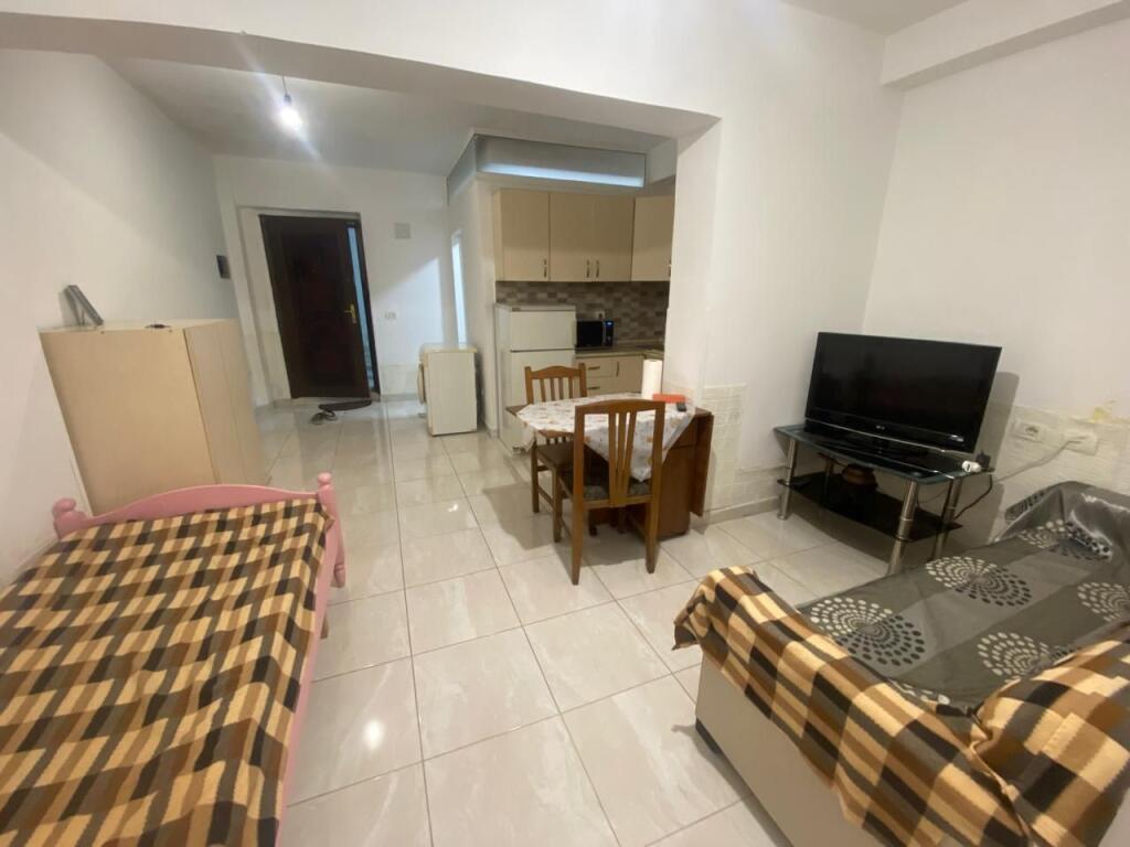 APARTAMENT PER 1+1 SHITJE