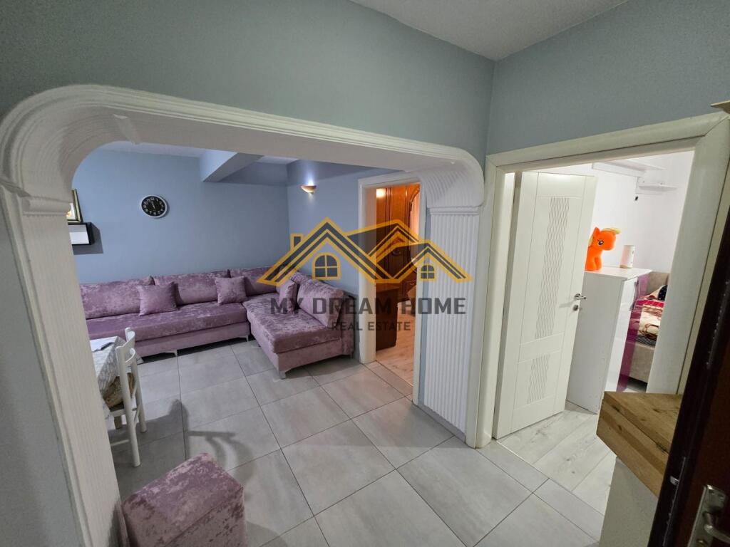 JEPET ME QERA APARTAMENT 2+1 TEK PALLATI I SPORTIT