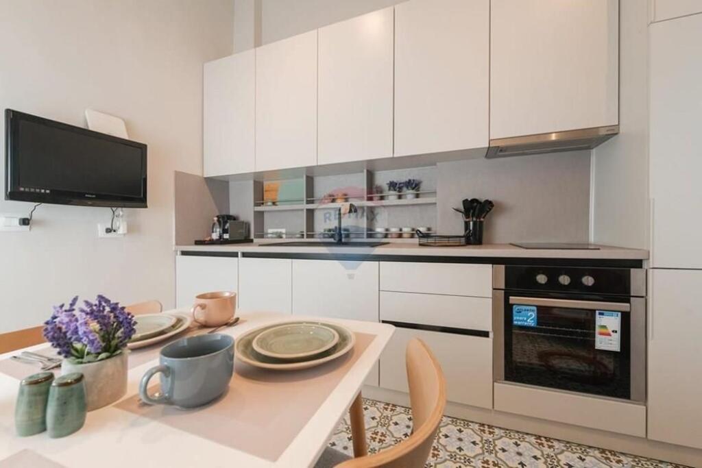 Apartament me qera 2+1 te Shallvaret