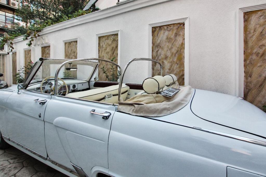 Shitet hotel ne Qender te Tiranes