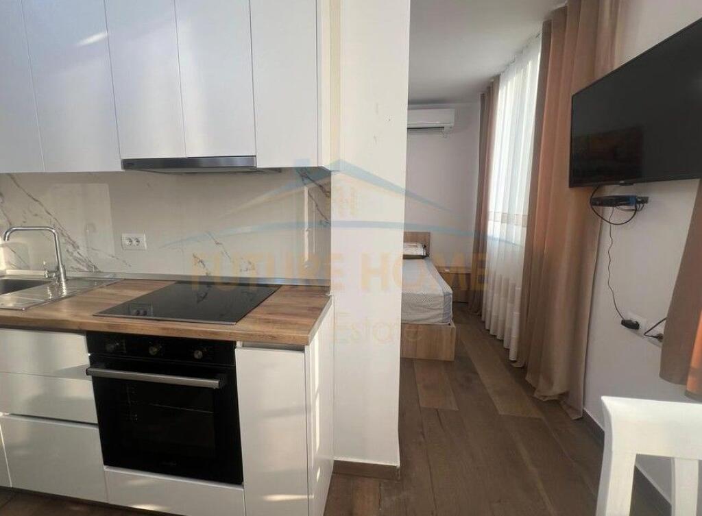 For rent, Studio apartment, Wilson Square, Tirana