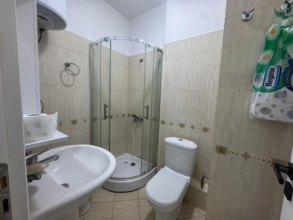 Apartament 2+1, Astir!