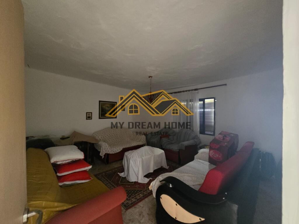 SHITET SHTEPI PRIVATE TEK GJYKATA ,DURRES !