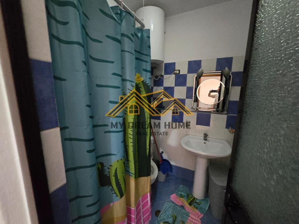 Apartament 1+1 për Qira tek Shkembi Kavajes, Durrës