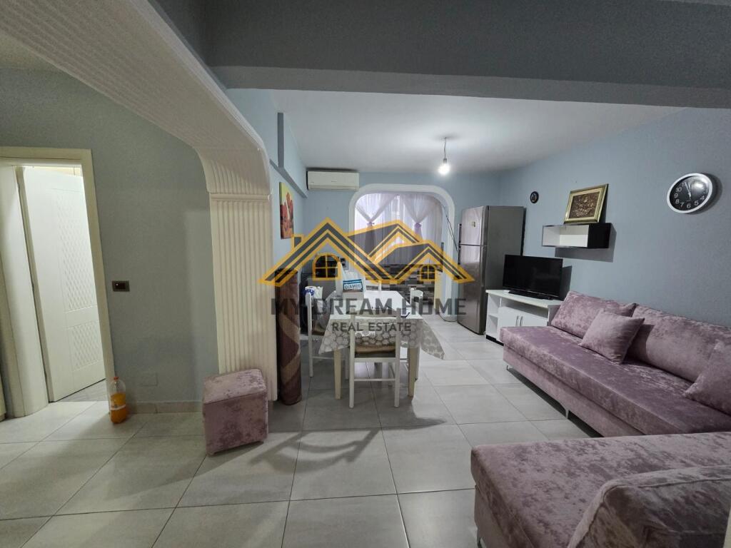 JEPET ME QERA APARTAMENT 2+1 TEK PALLATI I SPORTIT