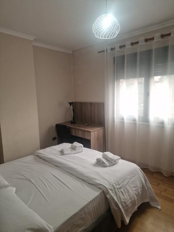 Shitet apartament eskluzive 2+1 ne Qender te Tiranes