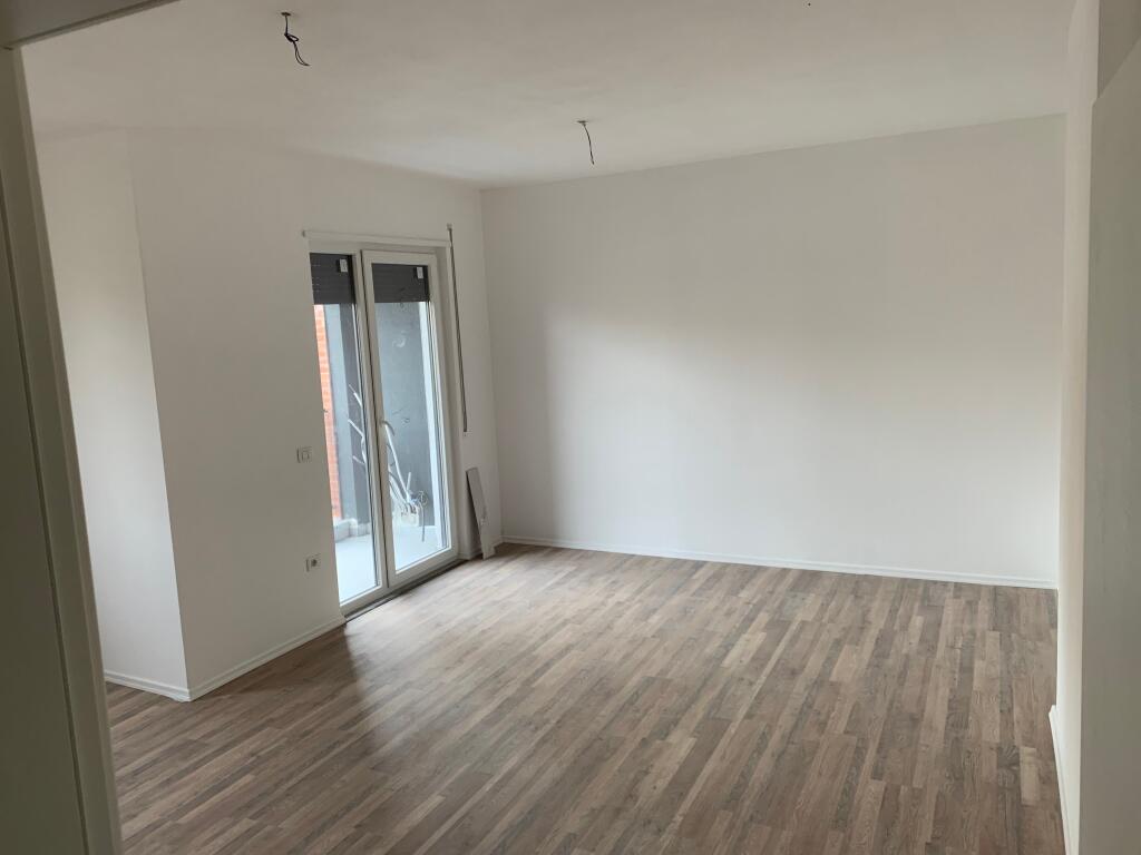 shitet apartamenti 2+1 paskuqan