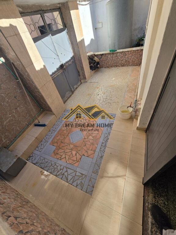 SHITET SHTEPI PRIVATE TEK GJYKATA ,DURRES !