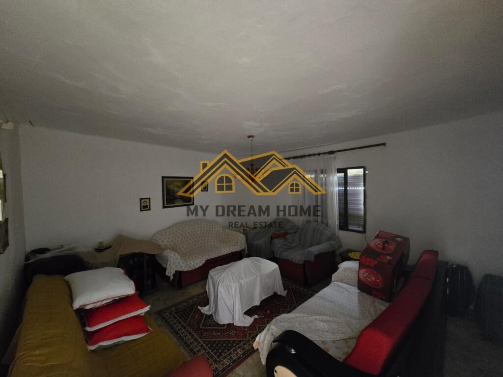 SHITET SHTEPI PRIVATE TEK GJYKATA ,DURRES !