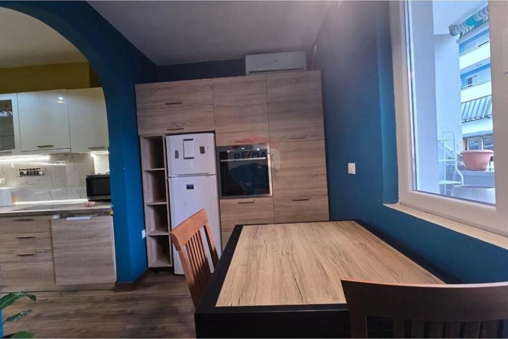 Apartament 2+1 per Qira ne Myslym Shyr!