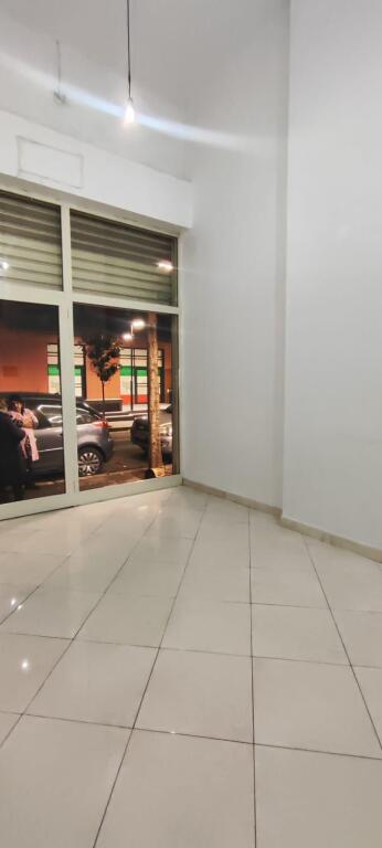 Shop for Rent – Strategic Location near Kosovareve Road