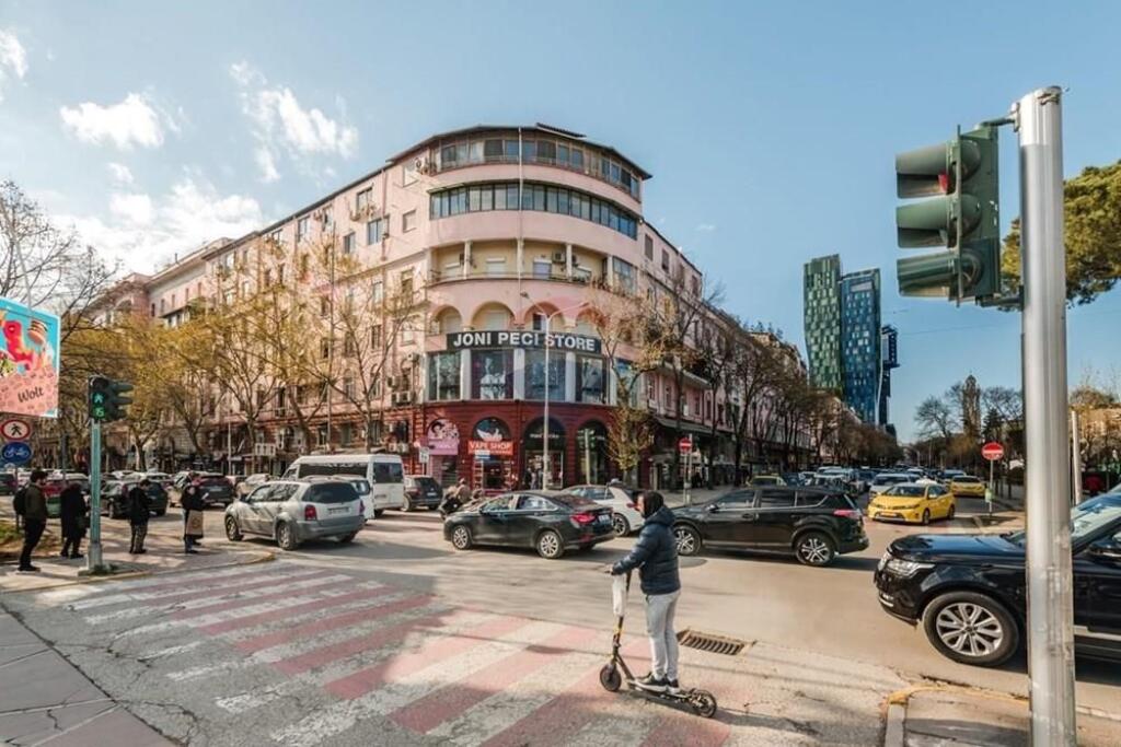 Apartament me qera 2+1 te Shallvaret