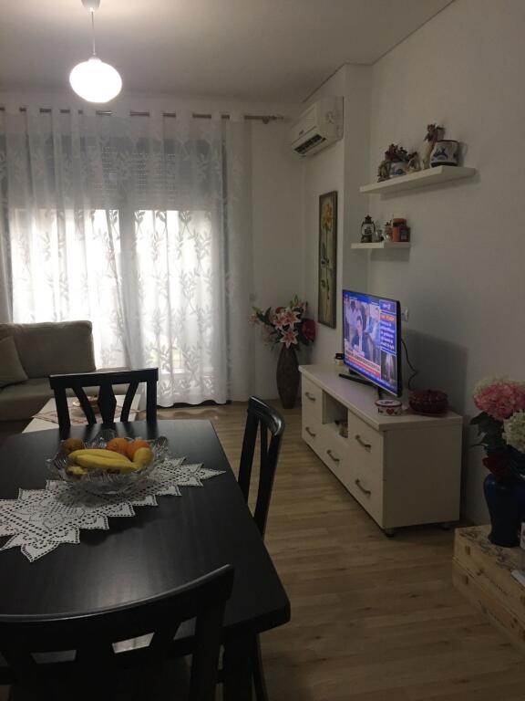 Jepet Me Qera Apartament 2+1+2 Tualete +1 Ballkon