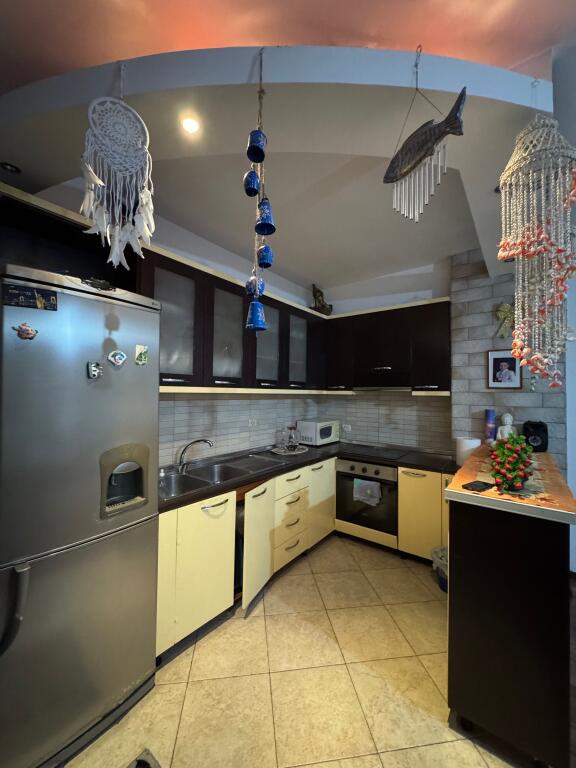 Apartament 2+1 me qera