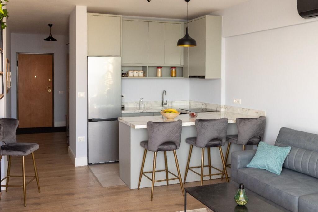 Appartamento 2+1+2 in affitto   Vista mare completa a Currila