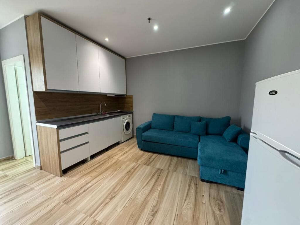 Shitet Apartament 1+1, Liqeni i Thate