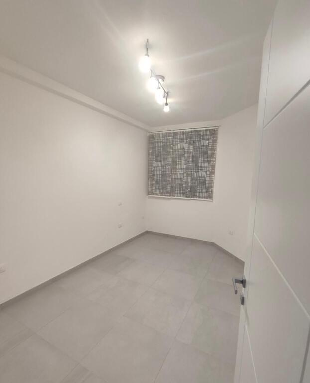 🏡 Jepet me qira apartament – Myslym Shyri