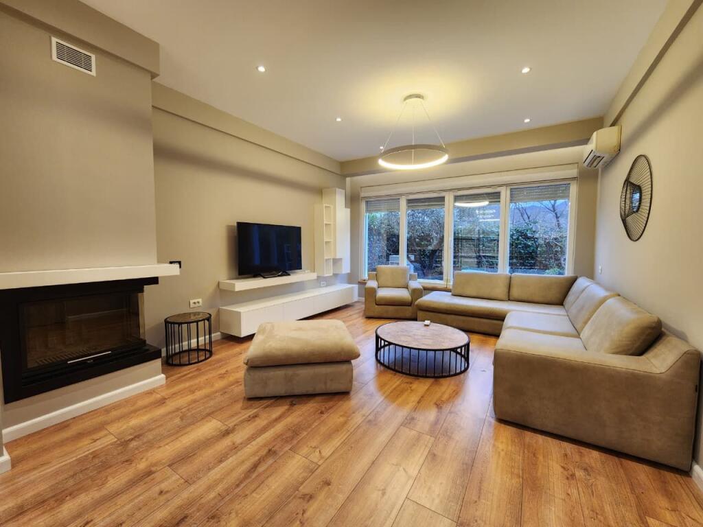 🏡 Vilë Moderne 2-Katëshe 📍Rezidenca Kodra e diellit 1 / Oborr Privat &amp; Parkim 3+1+3wc verandë&amp; oborr || 490.000eu