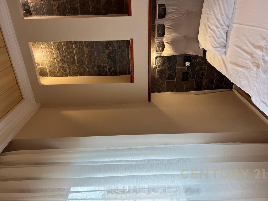 Apartament 1+1 dhe garsoniere per shitje ne Qender.