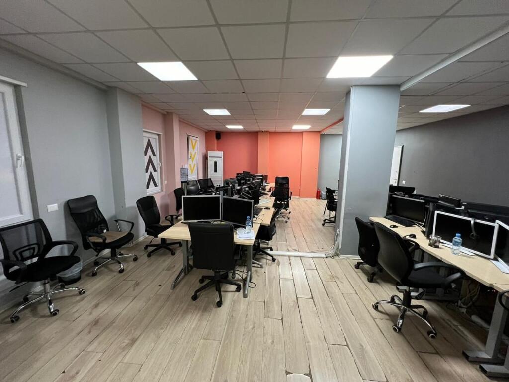 OFFICE FOR RENT 515 M2 DIBRA STREET 6000 EURO