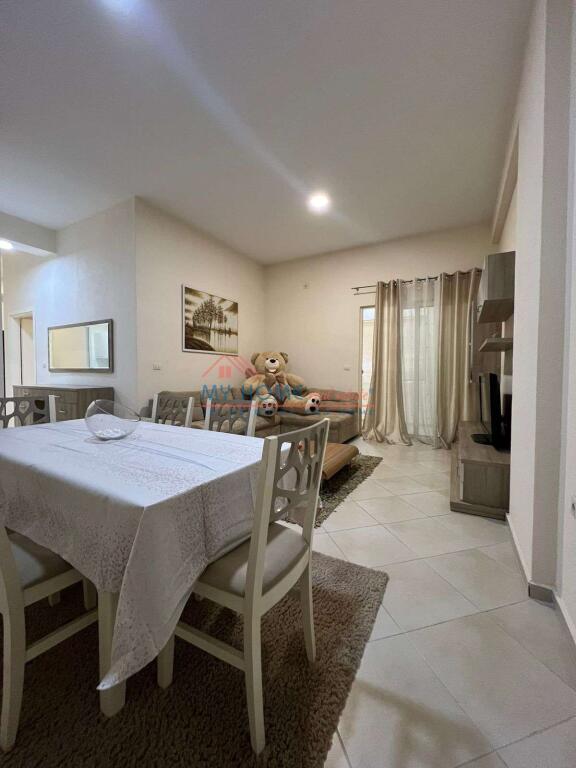 Apartament 1+1 me Qera Te Fresku Tirane