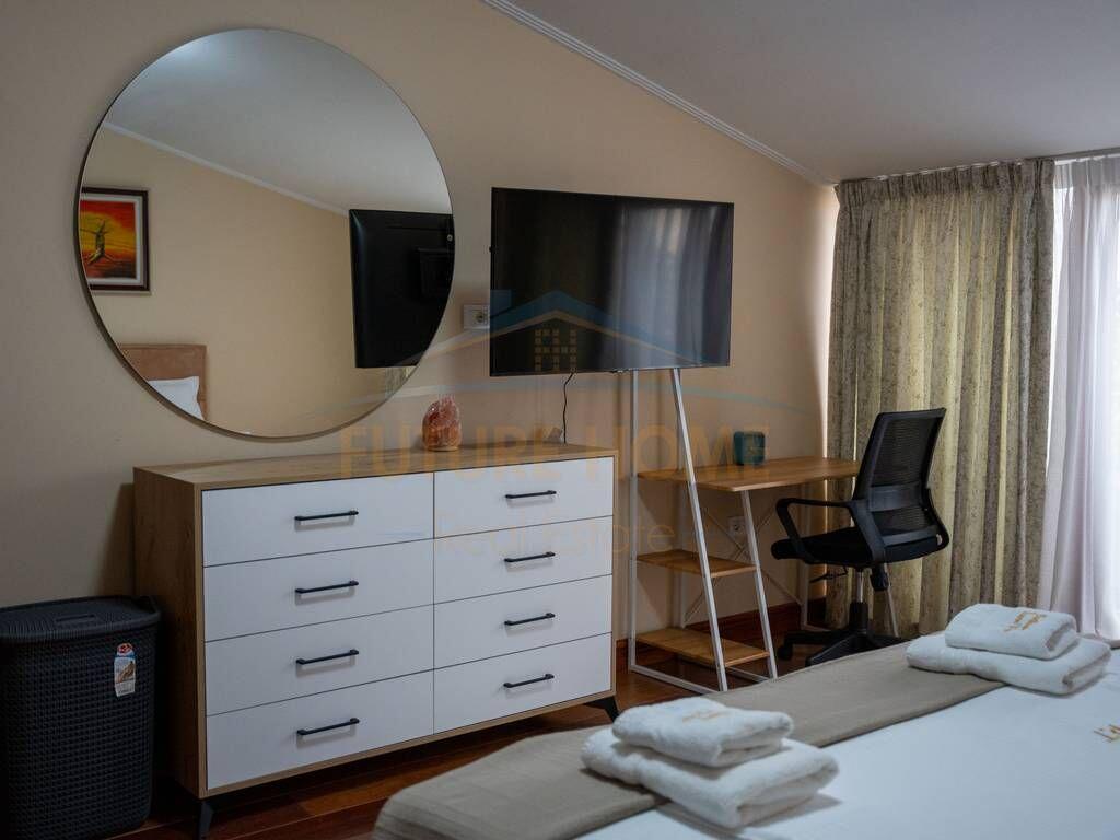 Shitet, Penthouse, Kodra e Diellit,Tiranë!!