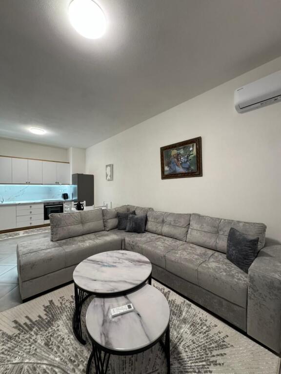 Apartament 1+1 me qira Te Green City