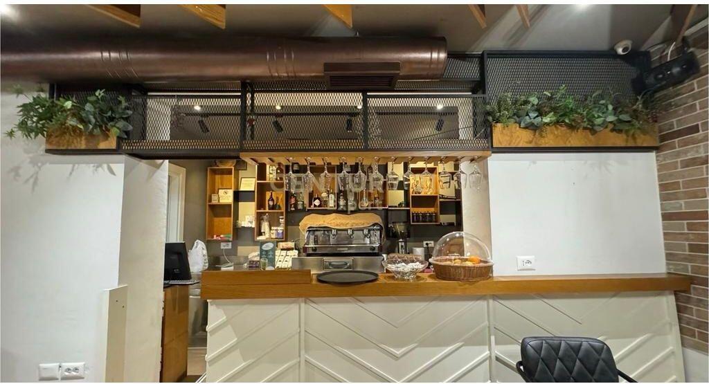 SHITET AMBIENT KOMCIAL DHE BIZNES NE DON BOSKO