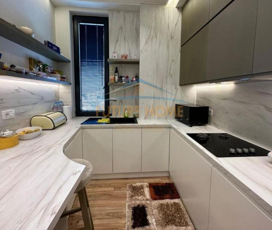 Affitto, Appartamento 2+1+parcheggio, Park Gate!