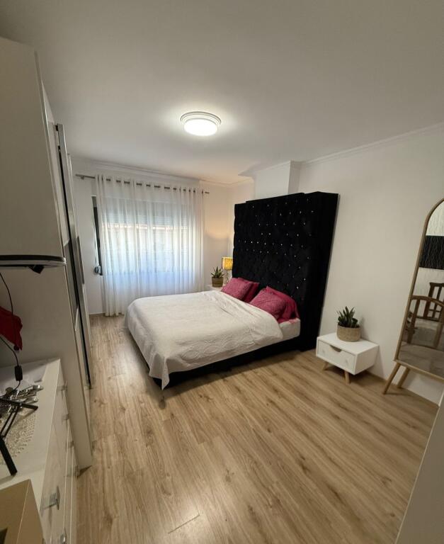 Apartament 2+1 ne shitje ne Astir,Jata Market