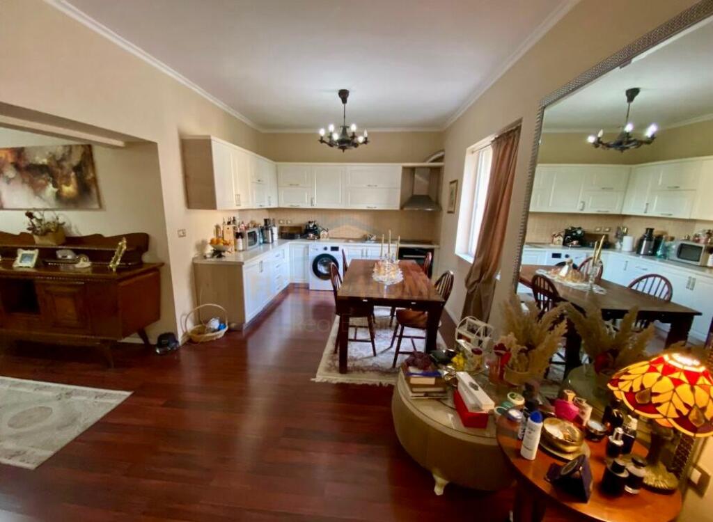 Shitet, Apartament 2+1+Garsoniere, Ambasada Amerikane, Tirane