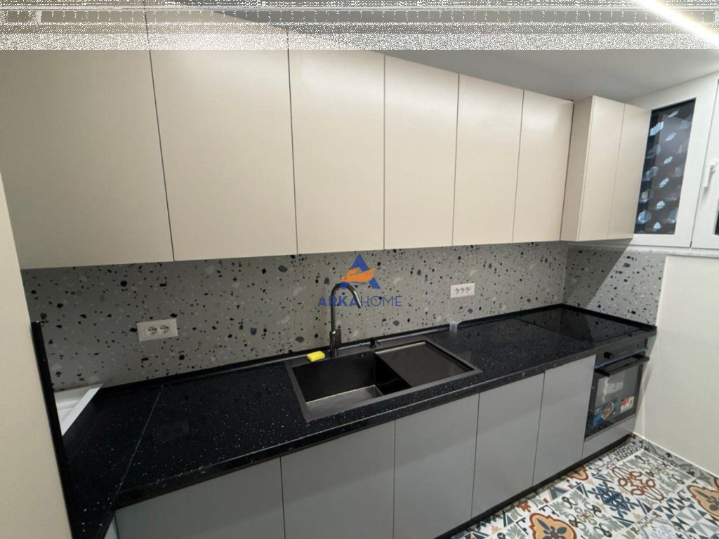 AFFITTASI SUPER APPARTAMENTO 1+1 "POLIKLINIKA LAGJIA 9 " 850 EURO