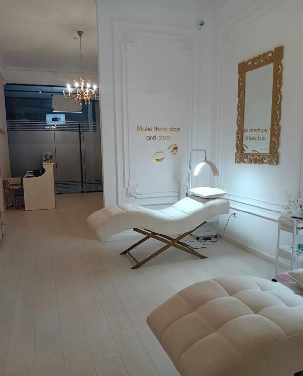 SHOP FOR RENT 80 M2 KAVAJES STREET 110,000 LEKE