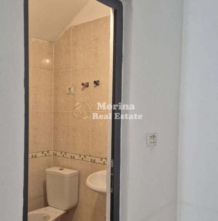 Qera | Ambjent Biznesi | Tregu Elektrik | 450 €/muaj