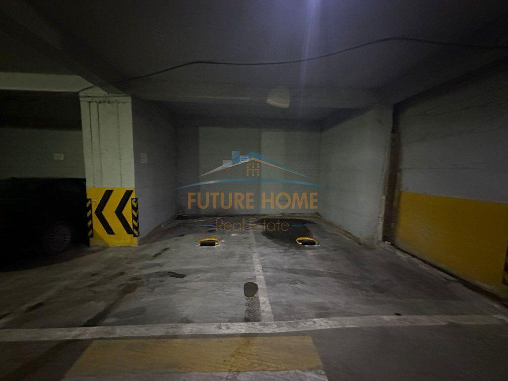 Shitje, Penthouse, Bulevardi Zhan Dark,Tiranë..