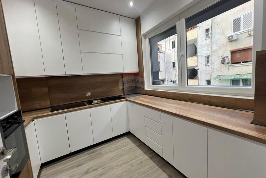 Appartamento 2+1+2 In Affitto In Centro !