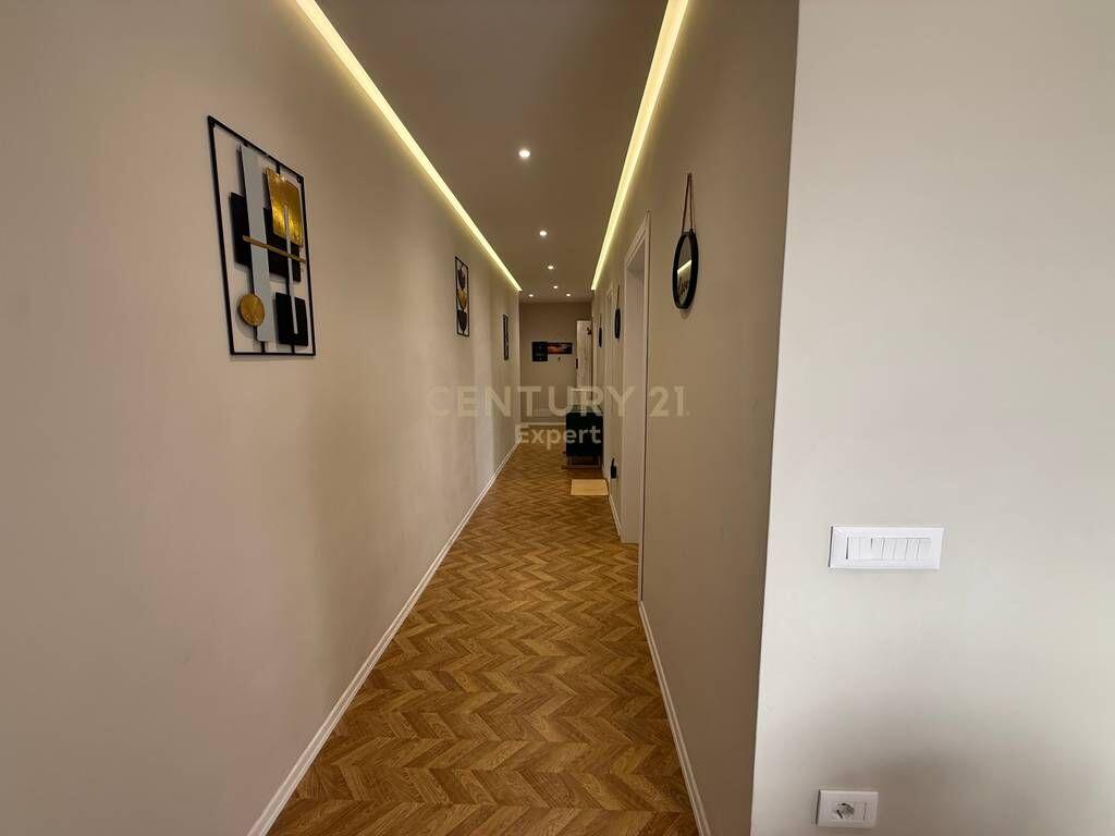 APPARTAMENTO 2+1+2 IN AFFITTO IN VIA DRITAN HOXHA!