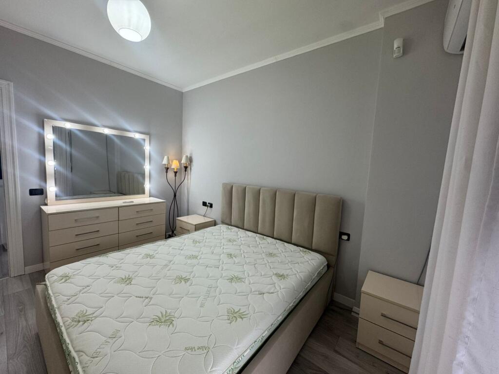 Apartament 2+1, Astir!
