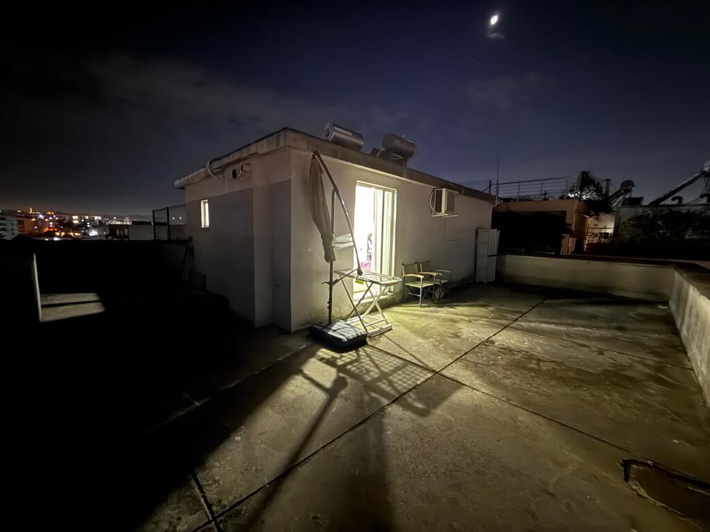 📣 MONOLOCALE IN AFFITTO (Papafingo) 📍 Mercato Elettrico, Vicino a Pedonale 💶 45.000 Leke/Mese ✨  