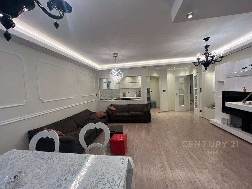 Ish Blloku – Appartamento 2+1 in affitto per ufficio!!