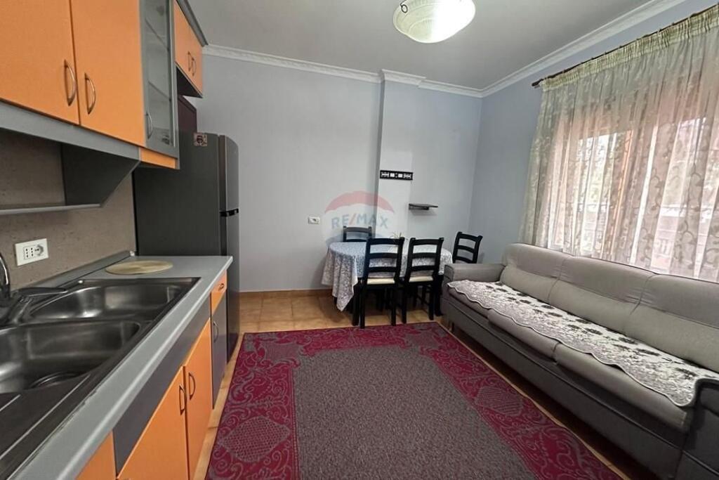 Jepet me Qira Apartament 1+1 + Post Parkimi! !