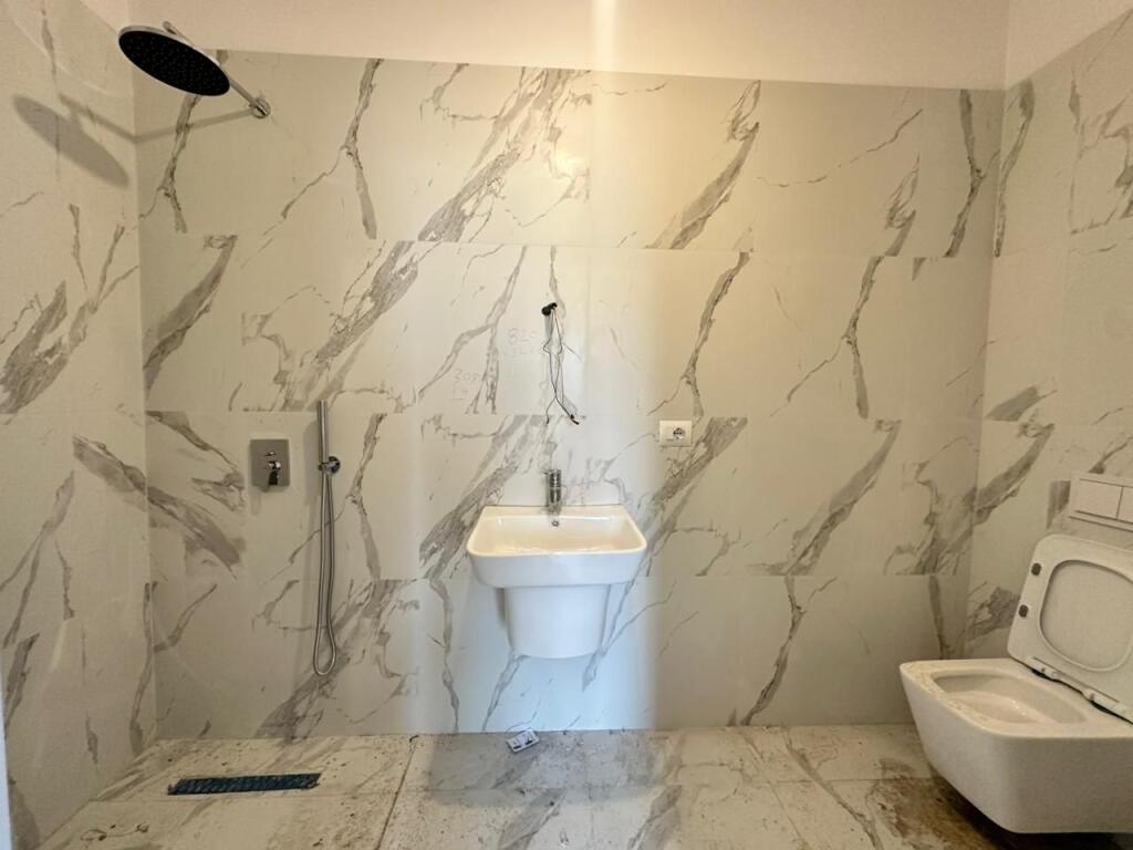 Apartament 2+1 ne shitje , Rruga Barrikadave