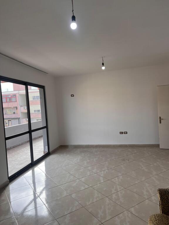 In Affitto Appartamento 2+1+2 Bagni + 1 Balcone