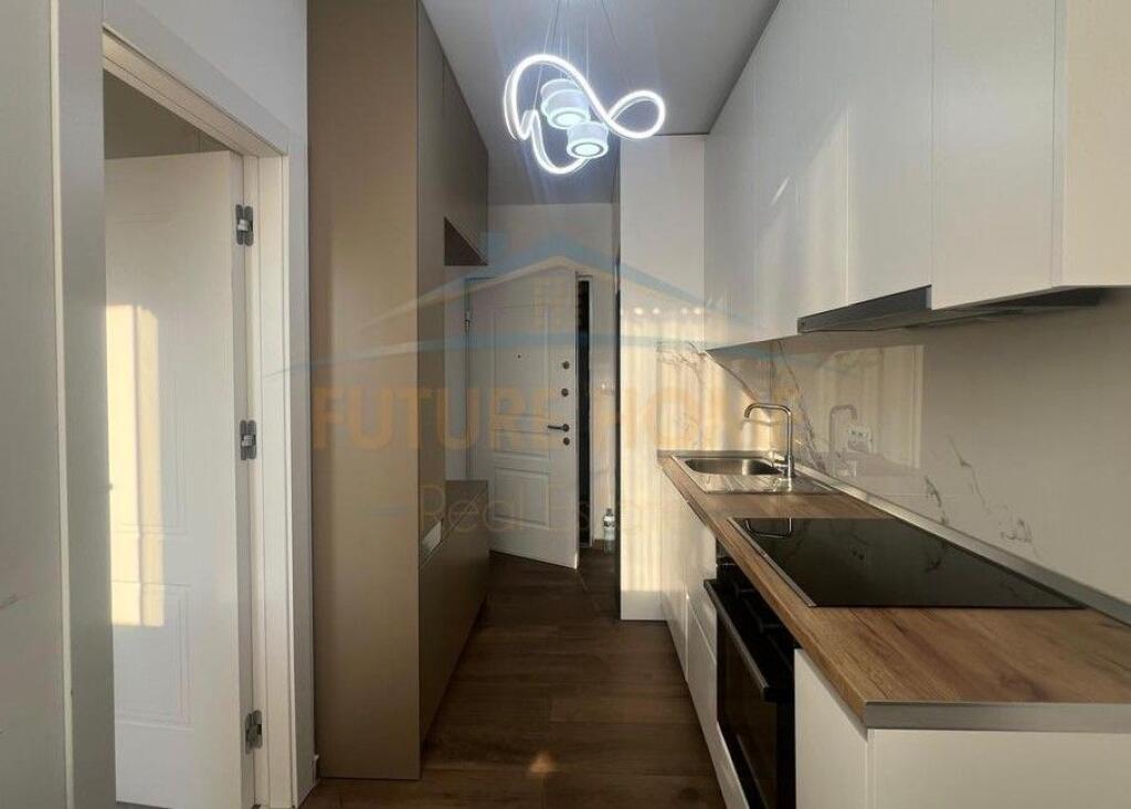 For rent, Studio apartment, Wilson Square, Tirana