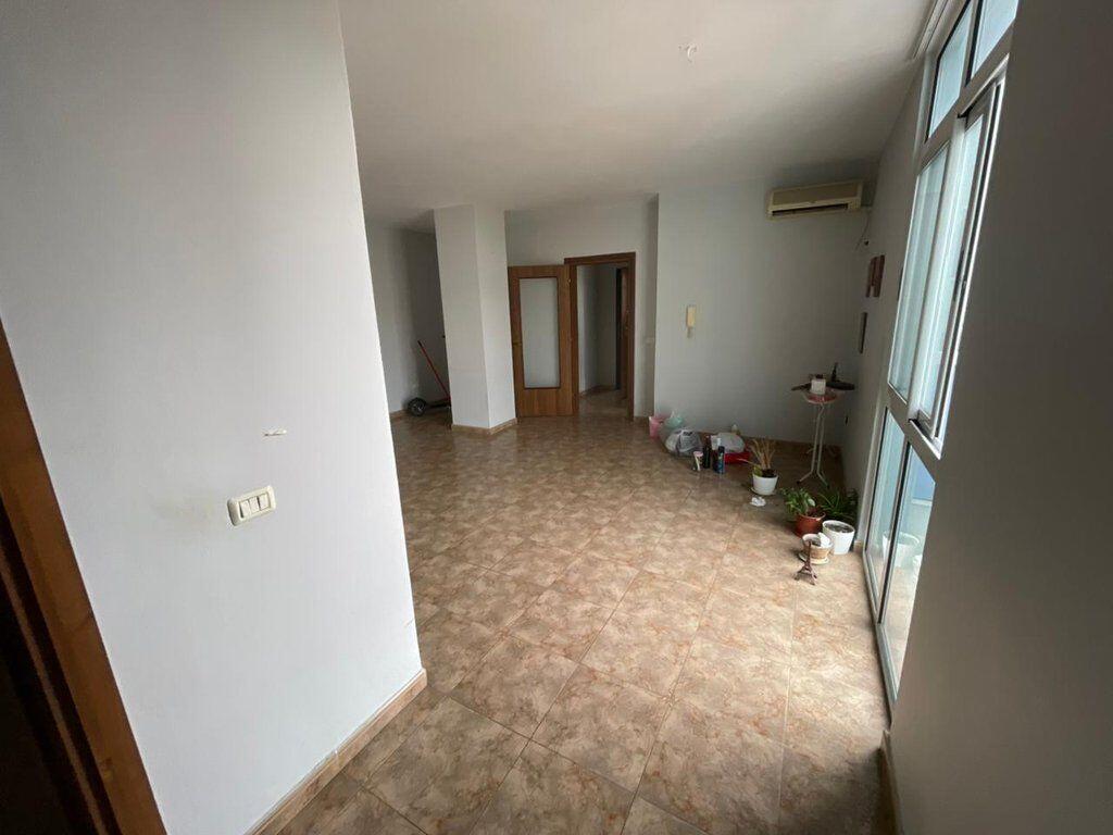 Affitto, Appartamento 2+1, (Per Ufficio) Ex Esposizione, Tirana