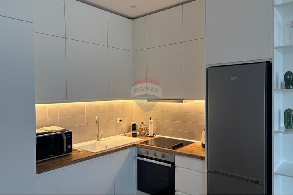 Apartament 1+1 me qira tek shkolla Baletit!